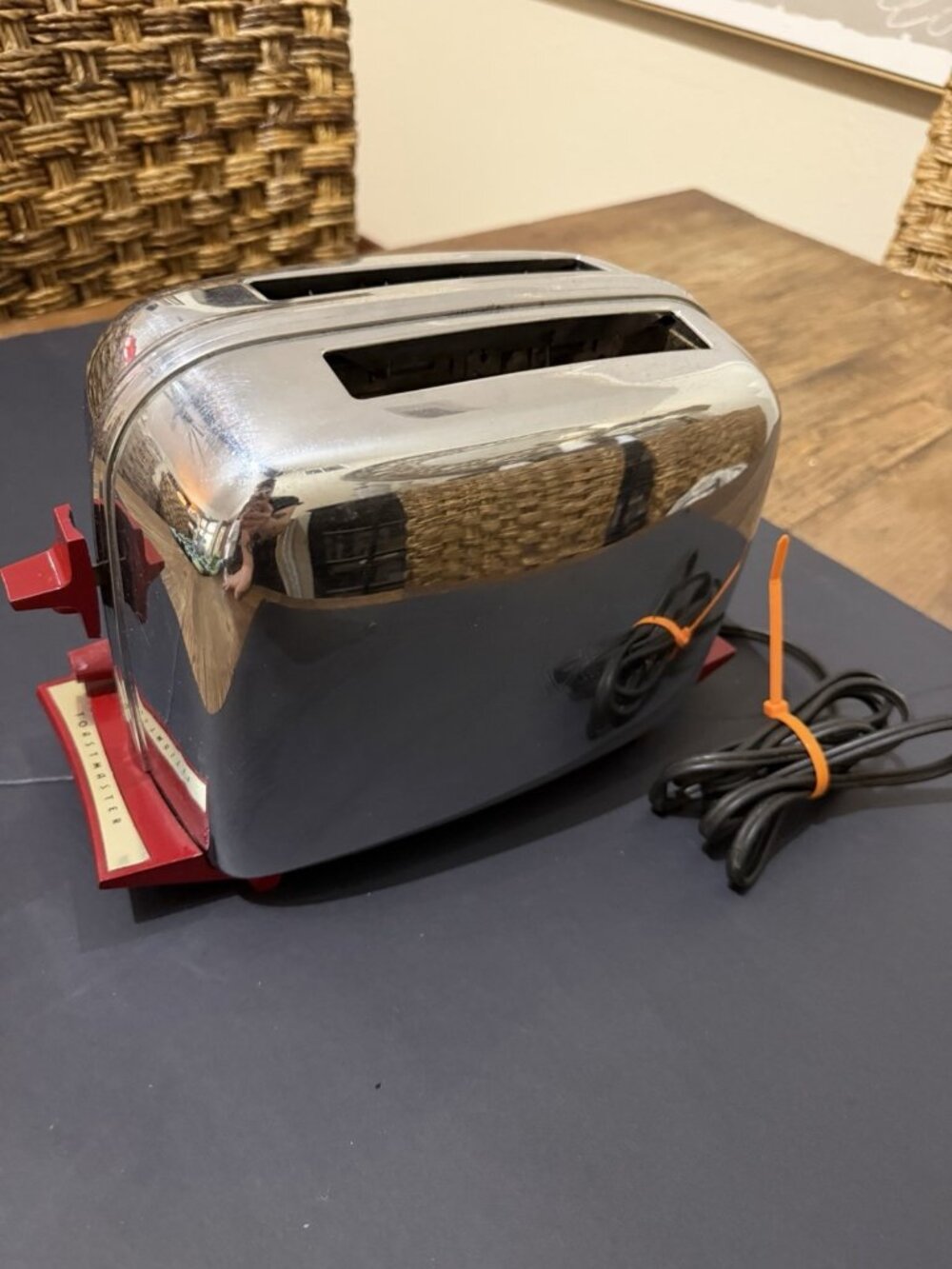 Toastmaster S131 Pop Up Toaster Chrome Vintage Retro Red Trim